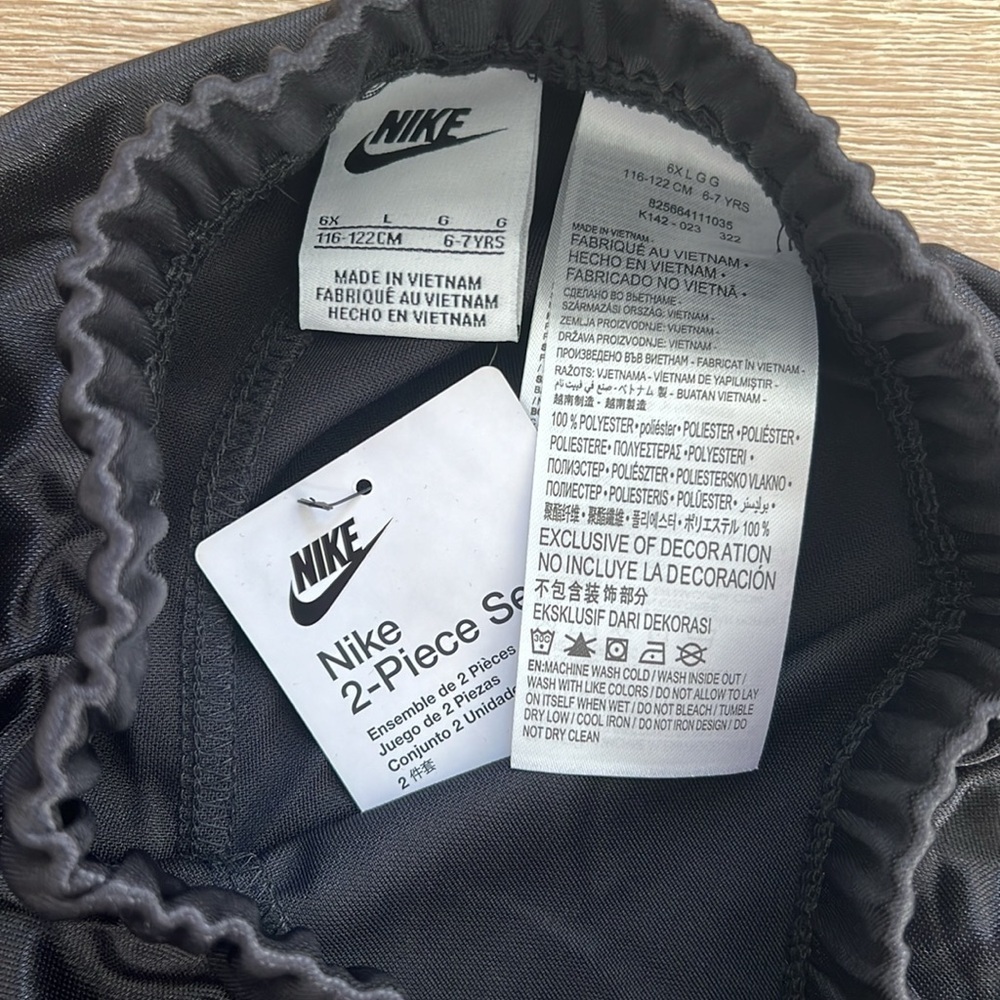 Nike Girls 2 Piece Activewear Set Tracksuit 5 6x Shiny Black Multicolor - Picture 7 of 7